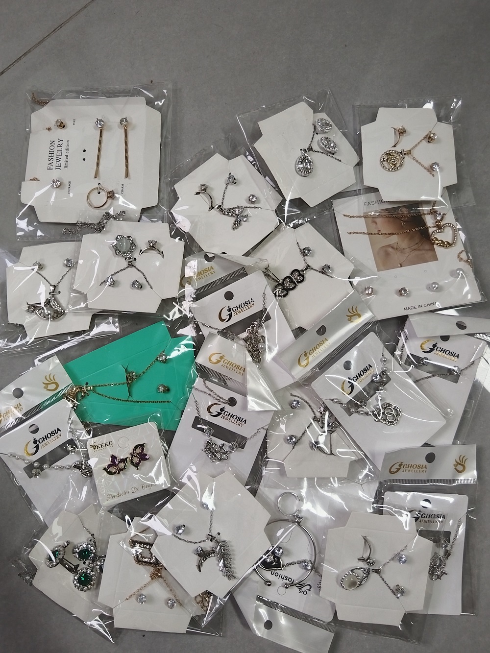 Zestaw Biżuterii Retro Niespod – Mystery Jewelry Jar Watches recenzja i cena