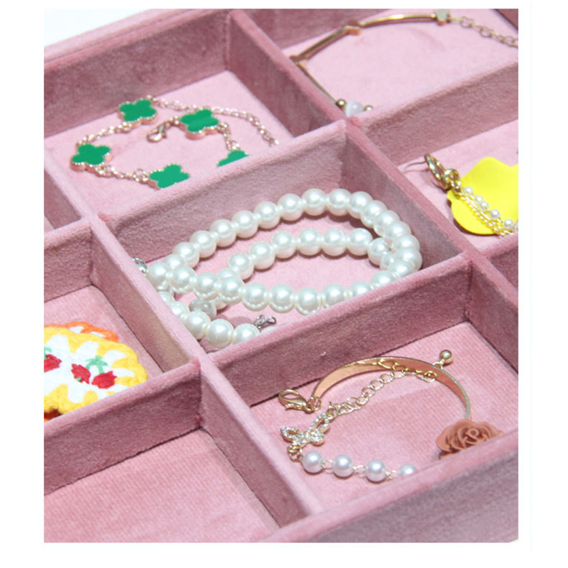 Różowa aksamitna taca ekspozyc – Jewelry And Watches Store recenzja i cena