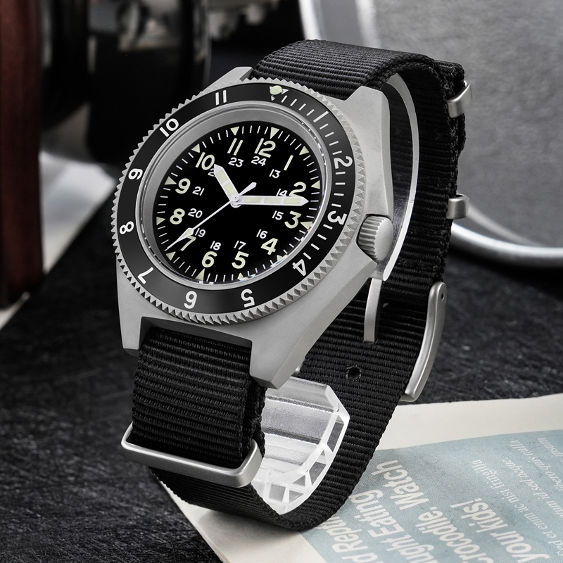 Zegarek kwarcowy Watchdives WD – Jewelry Box With Watches recenzja i cena