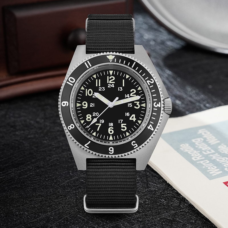 Zegarek kwarcowy Watchdives WD – Jewelry Box With Watches recenzja i cena